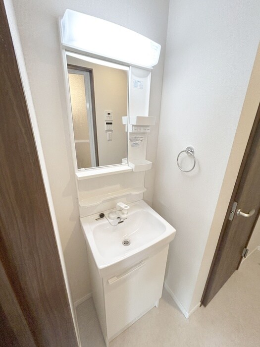 物件内観写真8　(洗面)