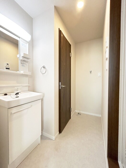 物件内観写真9　(洗濯機置場)