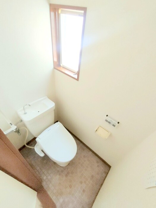 小原様方貸家のトイレ