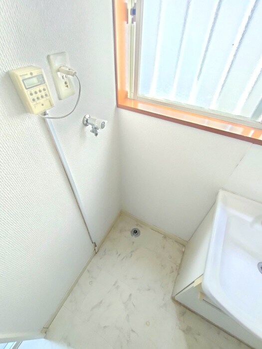 物件内観写真13　(洗濯機置場)