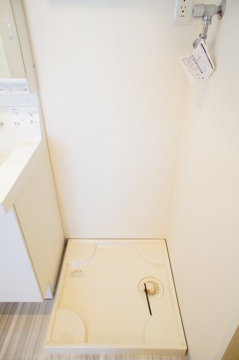 物件内観写真14　(洗濯機置場)