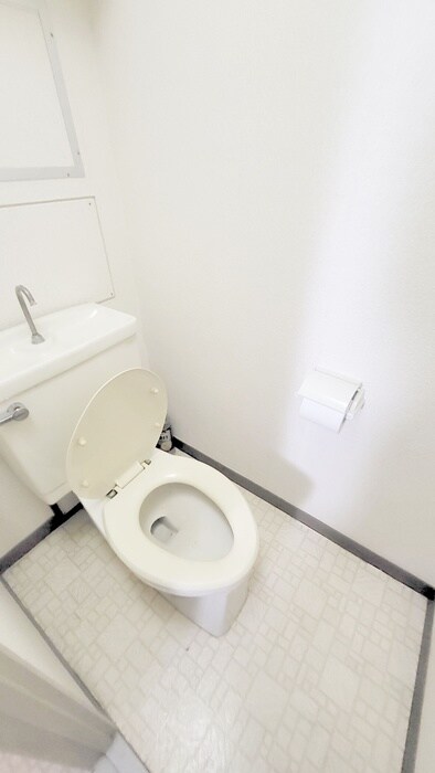 物件内観写真14　(トイレ)