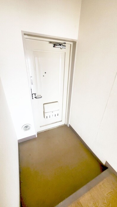 物件内観写真19　(玄関)