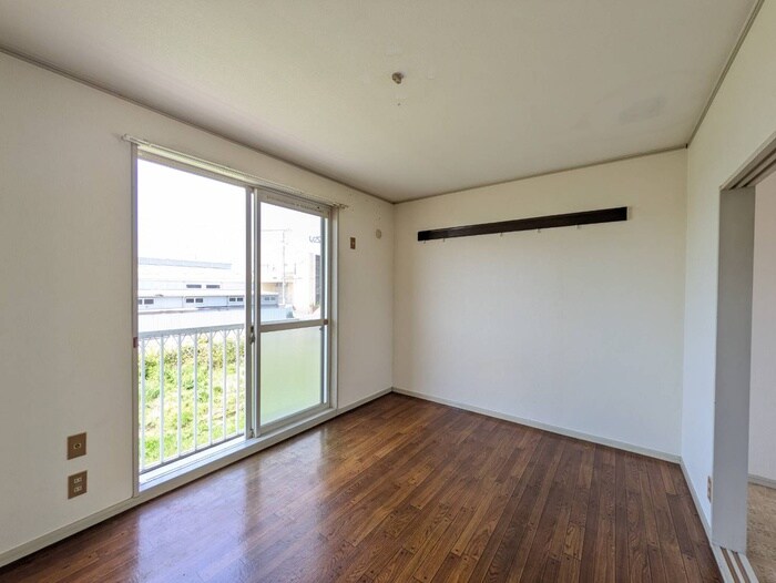 物件内観写真4　(居室)