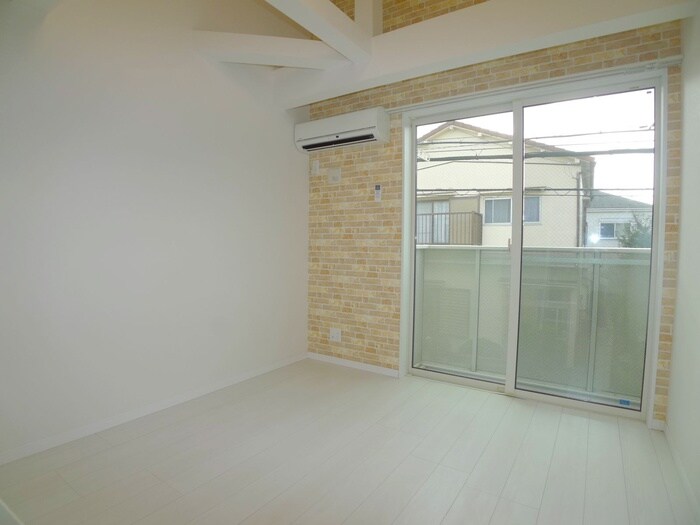 物件内観写真10　(室内からの展望)