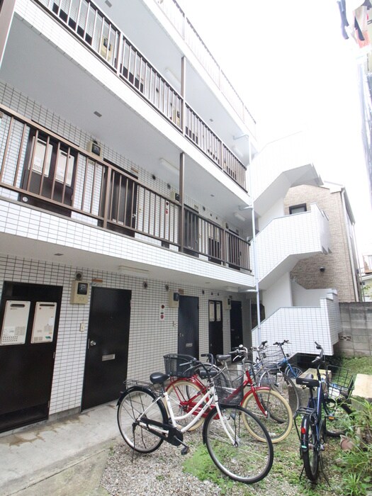 物件外観写真5　(エントランス部分)