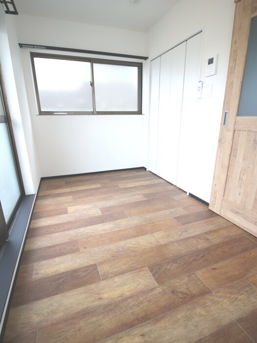 物件内観写真15　(居室)