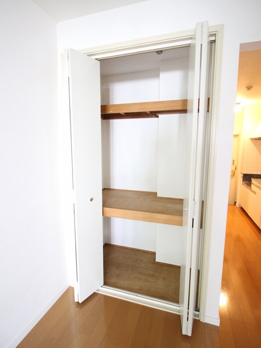 物件内観写真6　(収納)