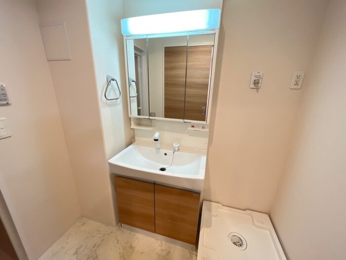 物件内観写真11　(洗面)