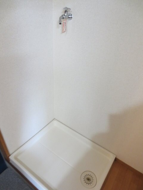 物件内観写真14　(洗濯機置場)