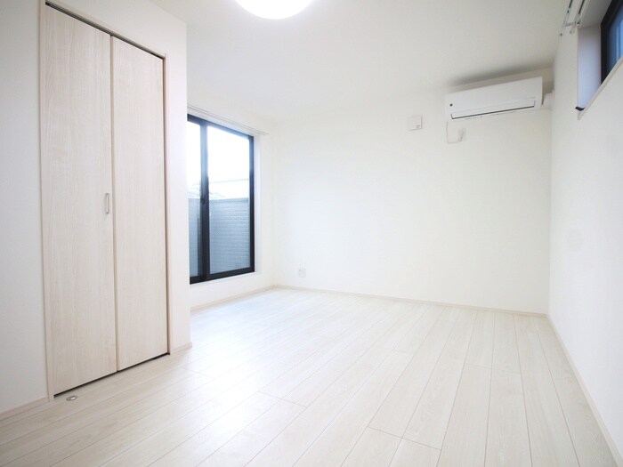 物件内観写真8　(居室)