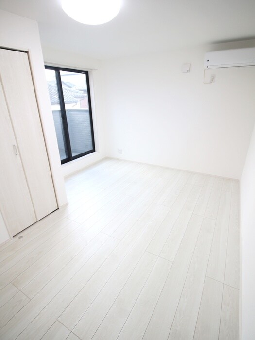 物件内観写真10　(室内からの展望)