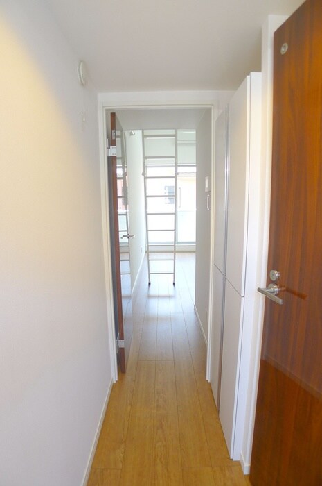 物件内観写真15　(廊下)