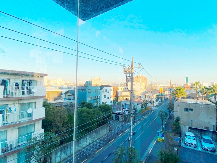 物件内観写真16　(室内からの展望)