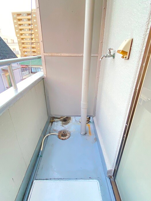 物件内観写真18　(洗濯機置場)