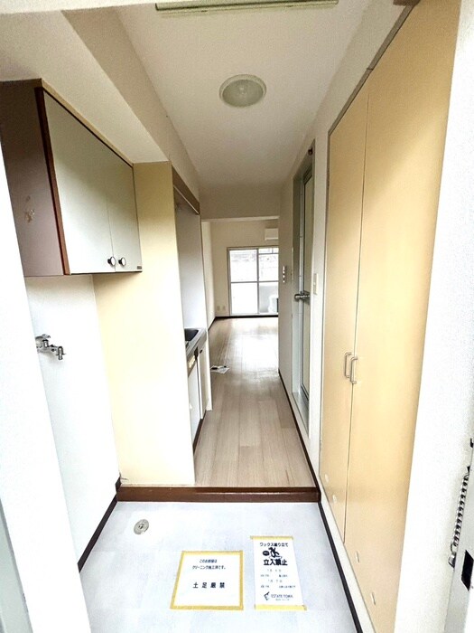 物件内観写真15　(玄関)