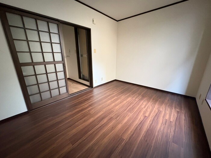 物件内観写真8　(居室)