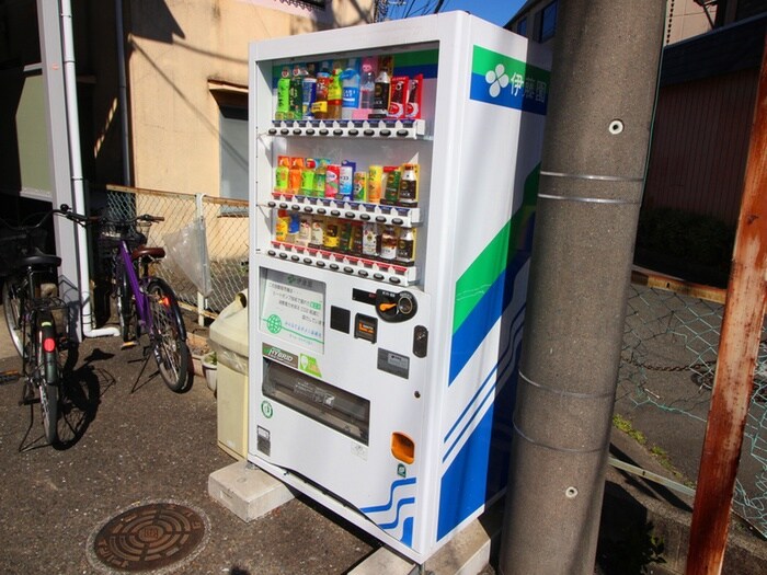 物件外観写真5　(エントランス部分)