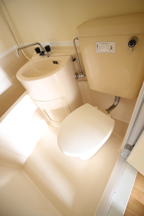 物件内観写真12　(トイレ)