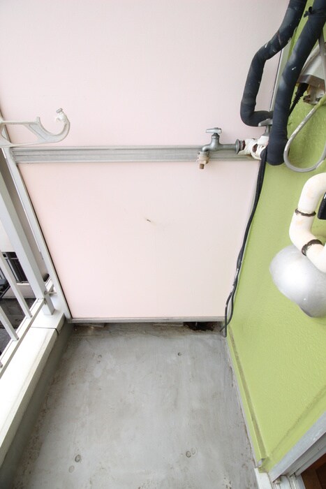 物件内観写真13　(洗濯機置場)