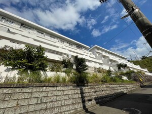 百合ヶ丘ｶﾞｰﾃﾞﾝﾏﾝｼｮﾝ（３０１）外観写真