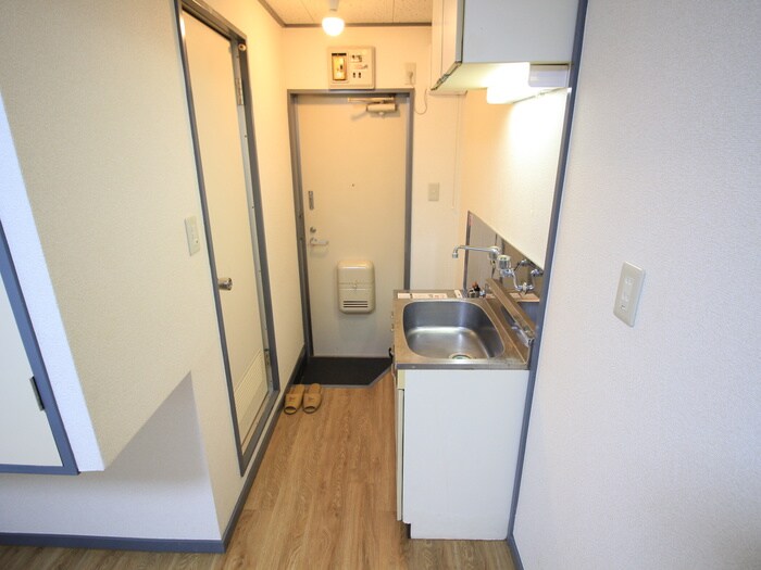 物件内観写真14　(廊下)