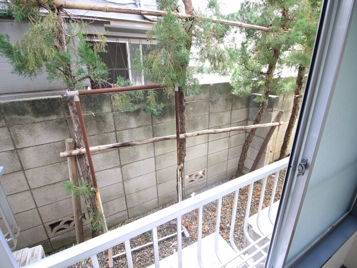 物件内観写真16　(室内からの展望)