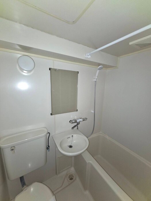 物件内観写真11　(洗面)