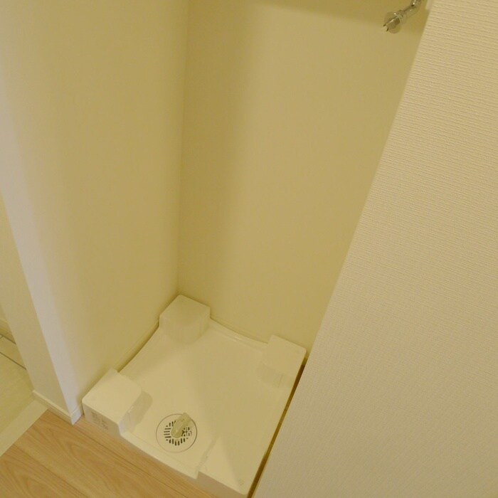 物件内観写真15　(洗濯機置場)