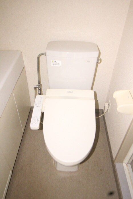 物件内観写真8　(トイレ)