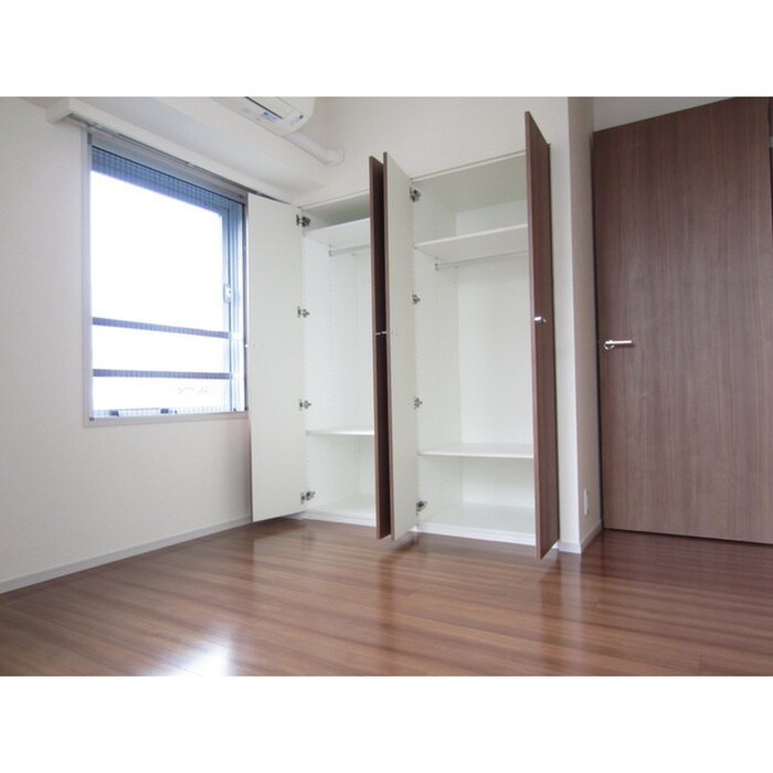 物件内観写真7　(収納)