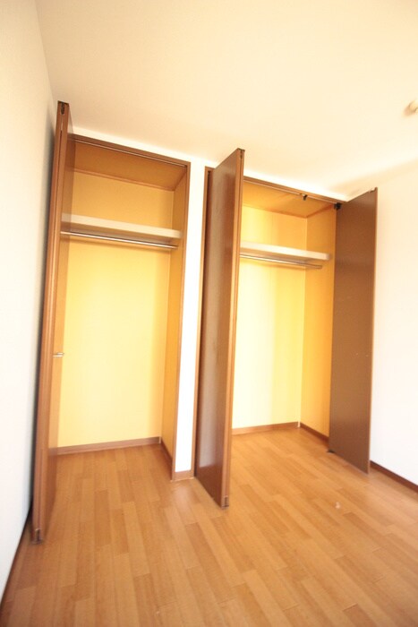 物件内観写真13　(収納)