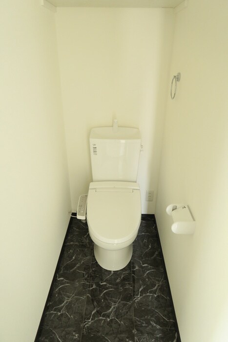 物件内観写真14　(トイレ)