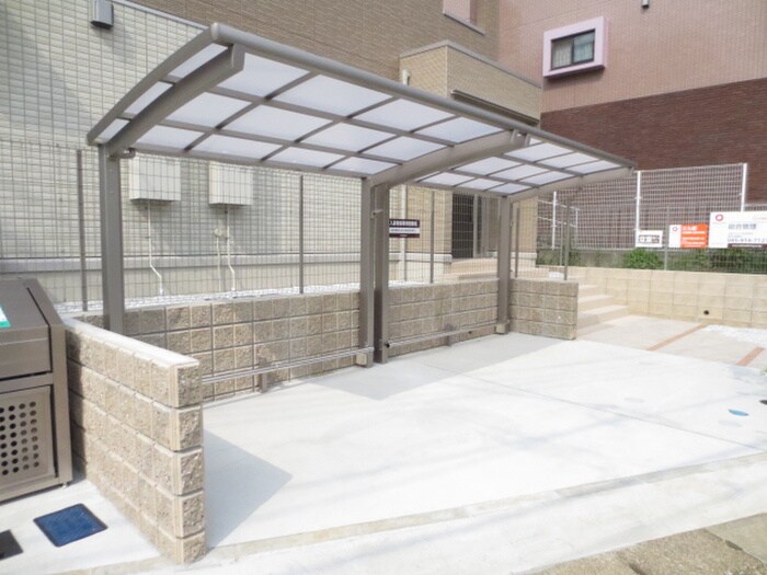 物件外観写真5　(駐輪場)