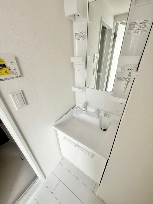 物件内観写真11　(洗面)