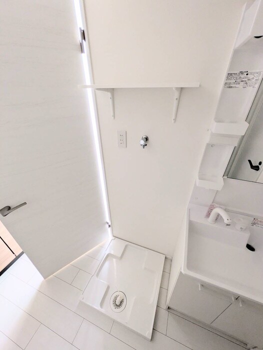 物件内観写真12　(洗濯機置場)