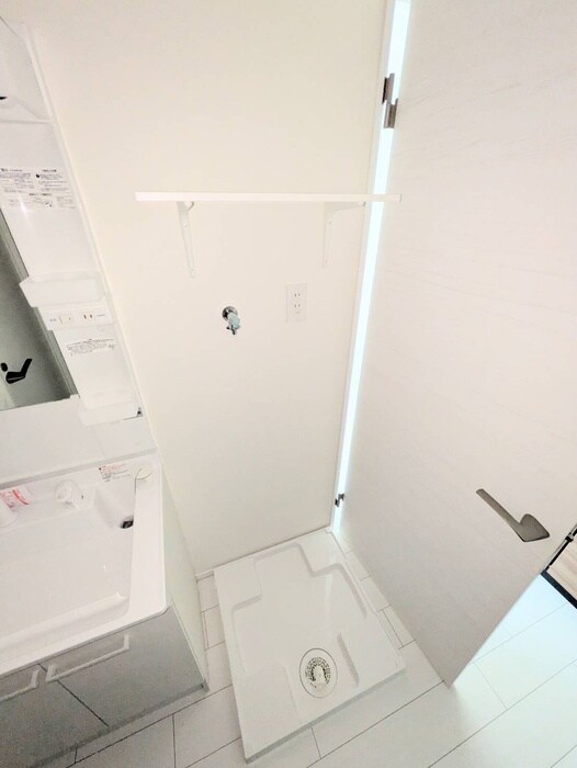 物件内観写真12　(洗濯機置場)