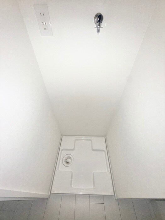 物件内観写真12　(洗濯機置場)