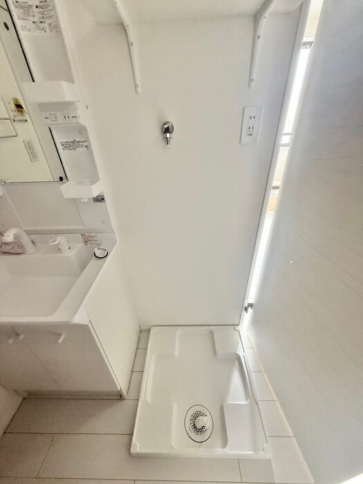 物件内観写真12　(洗濯機置場)