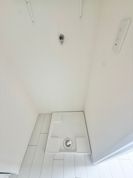 物件内観写真12　(洗濯機置場)