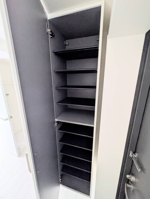 物件内観写真15　(靴箱)
