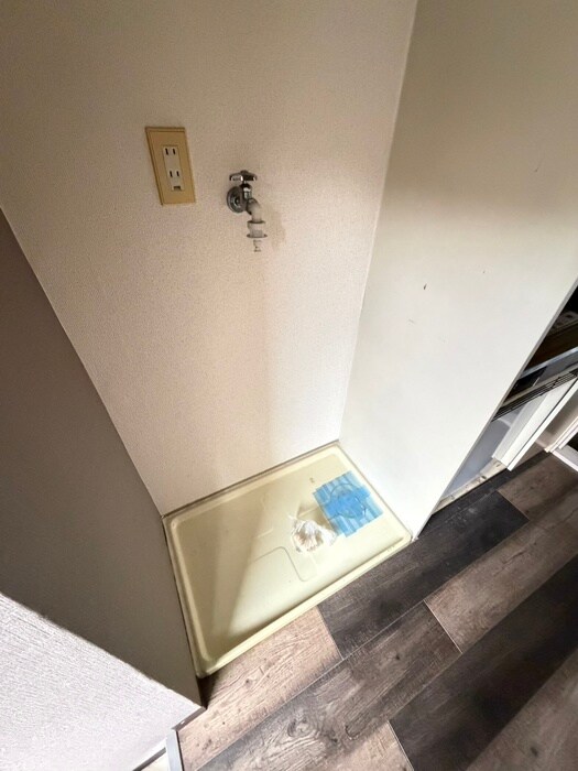 物件内観写真12　(洗濯機置場)