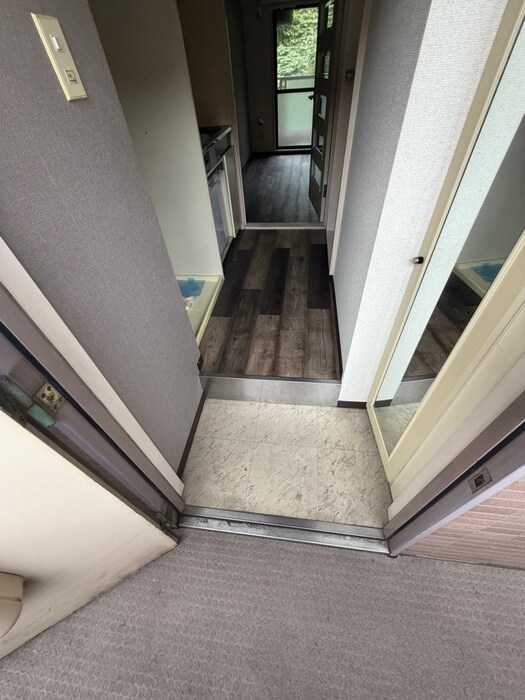 物件内観写真15　(玄関)