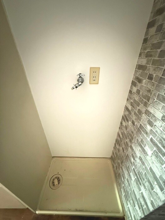 物件内観写真16　(洗濯機置場)