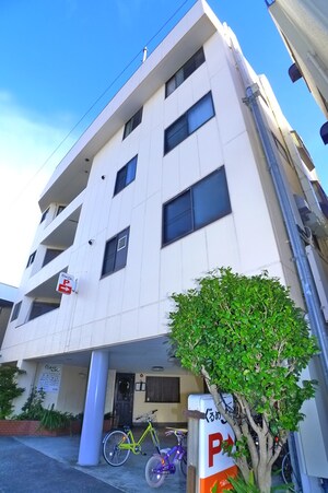 グルメランビル外観写真