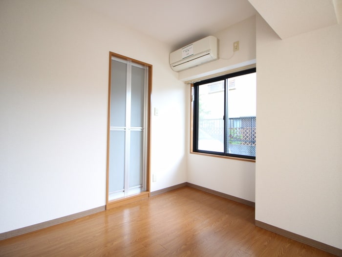 物件内観写真10　(居室)