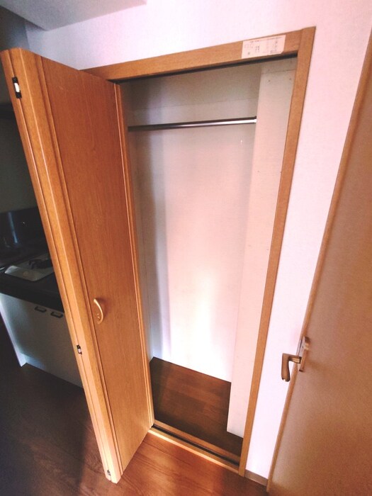 物件内観写真16　(収納)