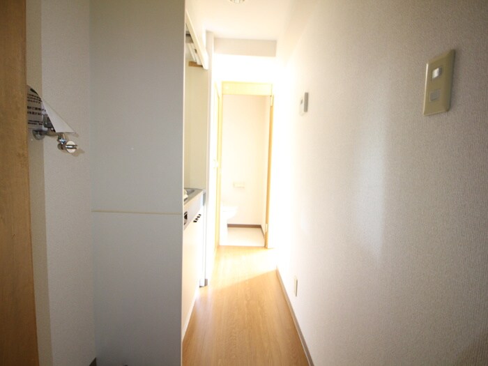 物件内観写真19　(廊下)