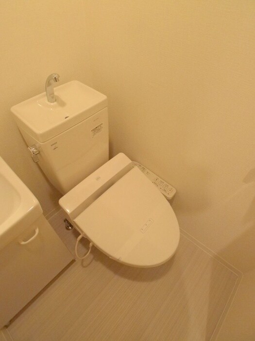 物件内観写真14　(トイレ)