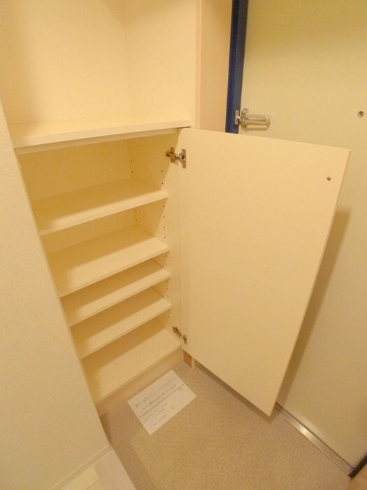 物件内観写真17　(靴箱)